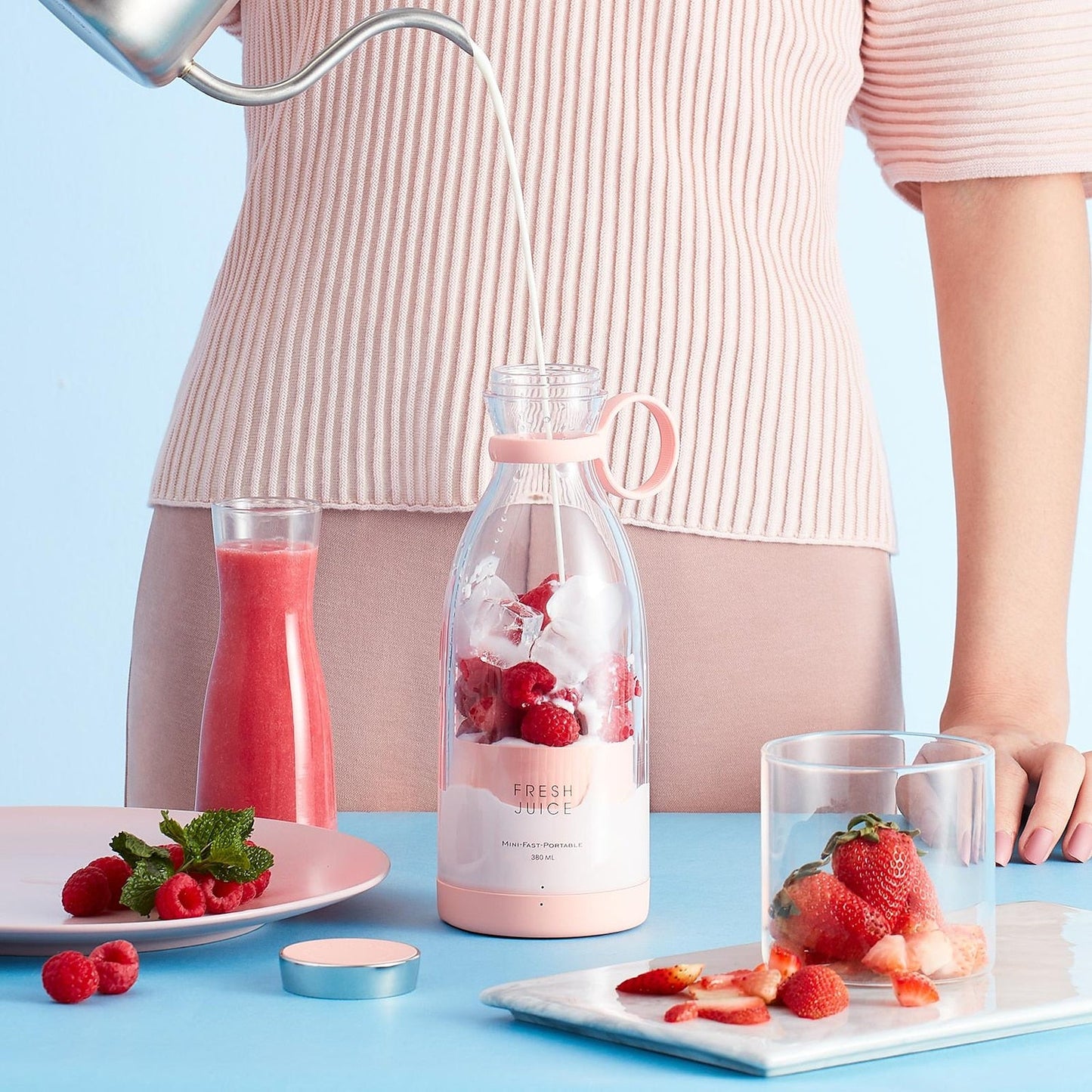 Aloura Blender Bottle